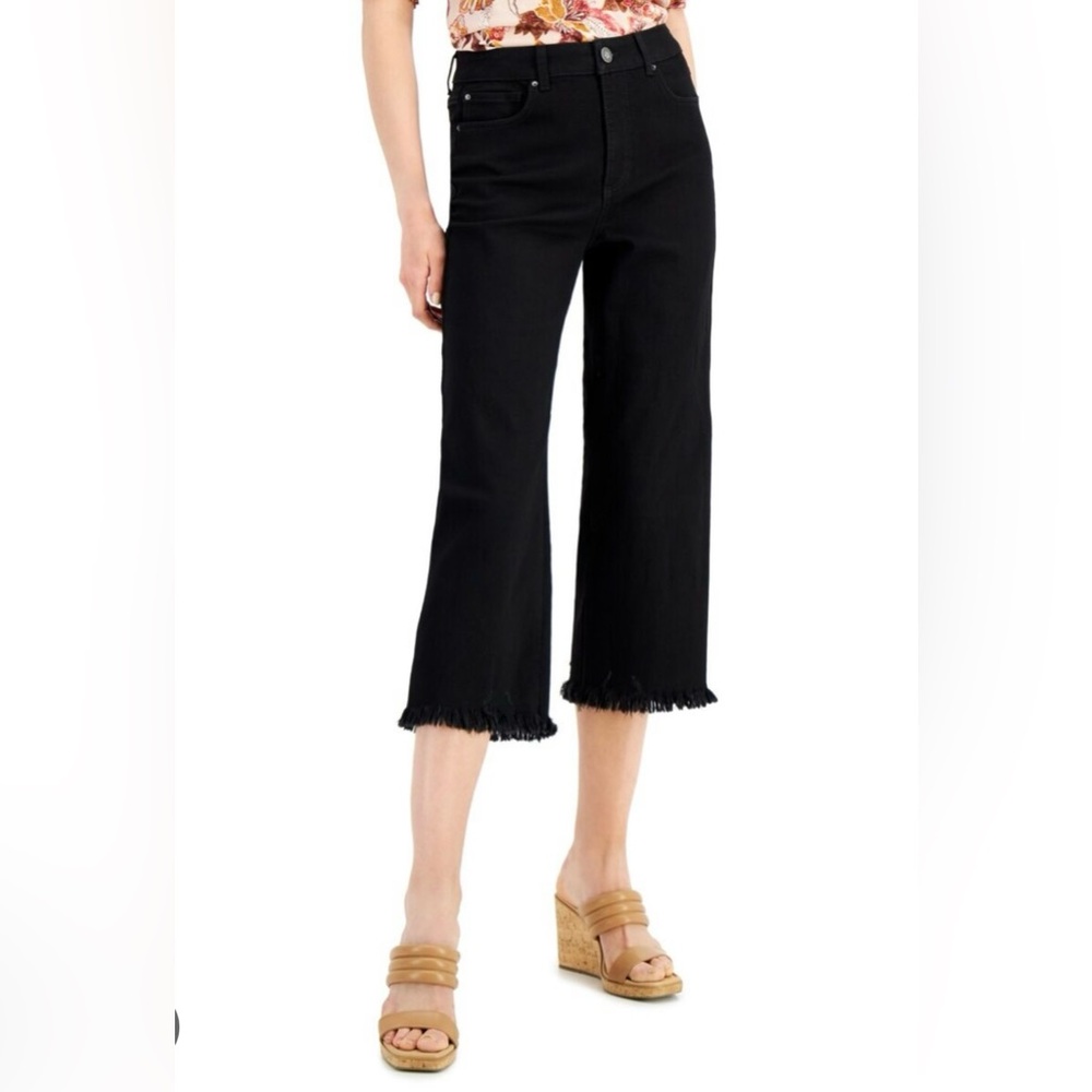 INC jeans size 12 (size 31) High Rise‎ Frayed Hem Cropped Wide Leg Jeans 🖤🖤